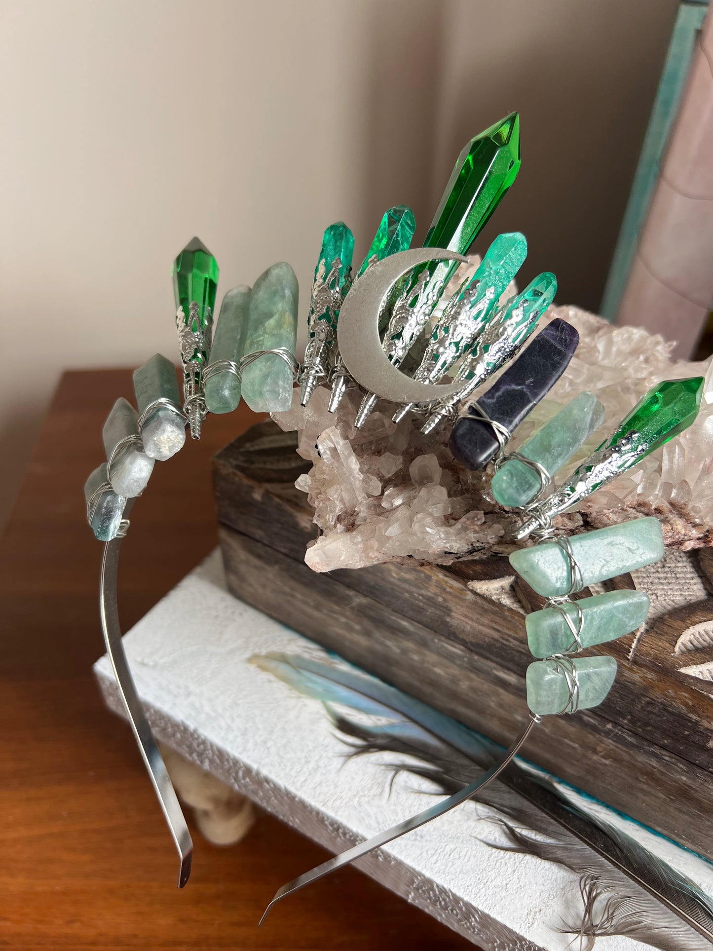 Queen Triple Point Crystal Crown