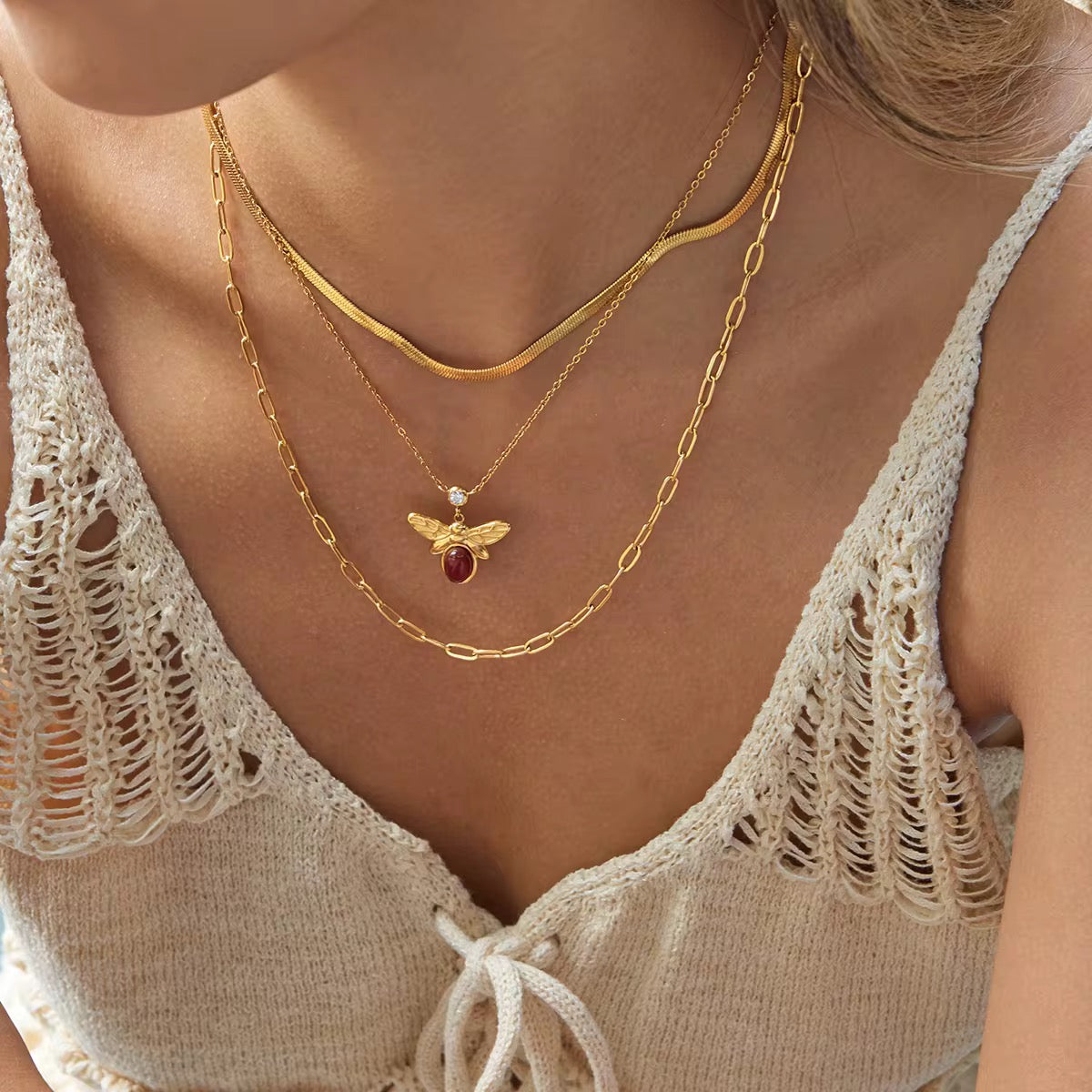 Layered Bee Necklace (Gold)